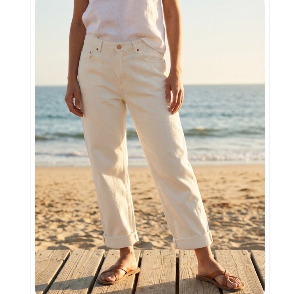 NWT / Avec Les Filles / Ecru White Denim / High Waist Cropped Jeans / Size 30